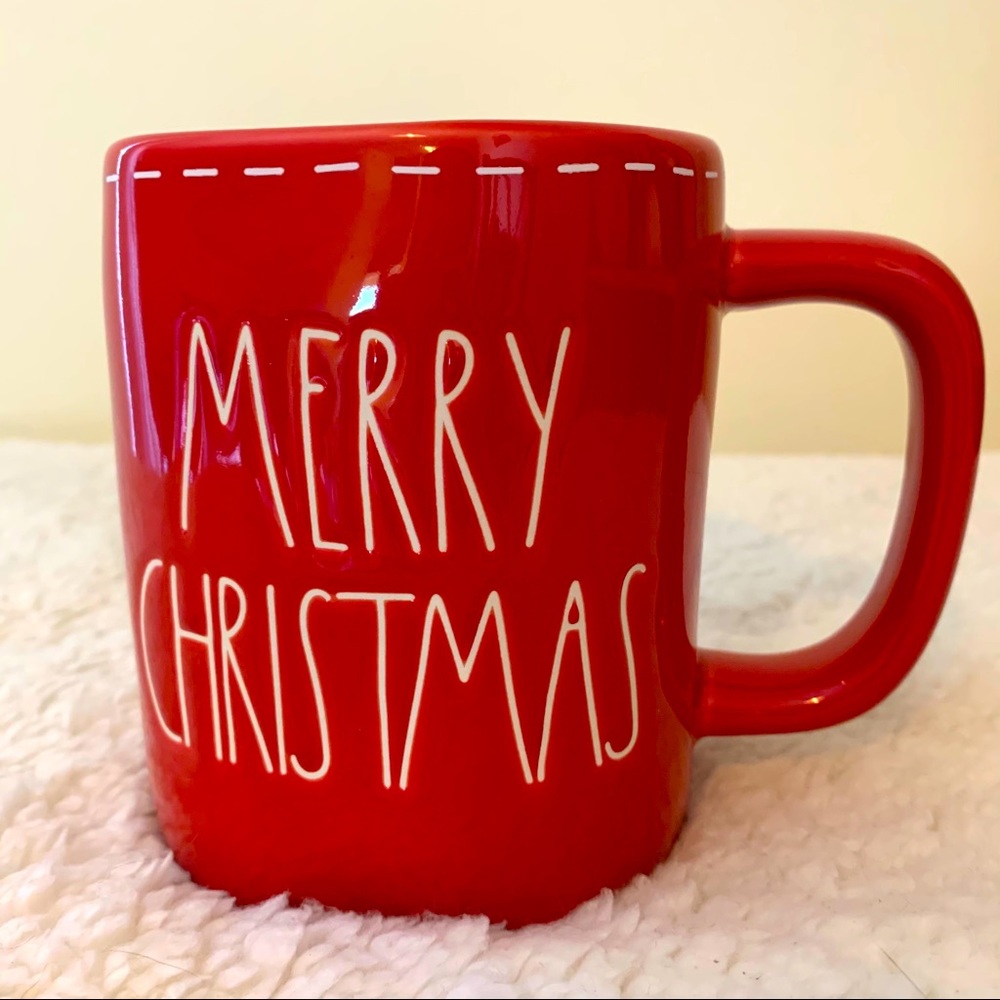 BNWT Rae Dunn Red Merry Christmas Mug 🎄
